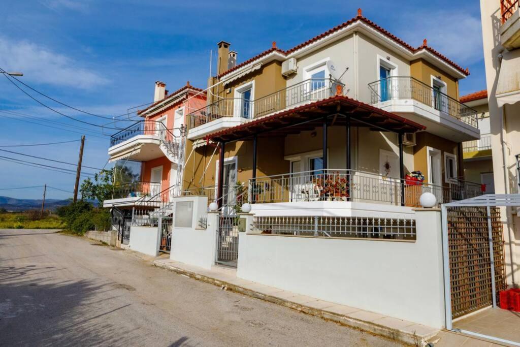 Jilda S Apartment With Private Garden! Nafplion Exteriör bild